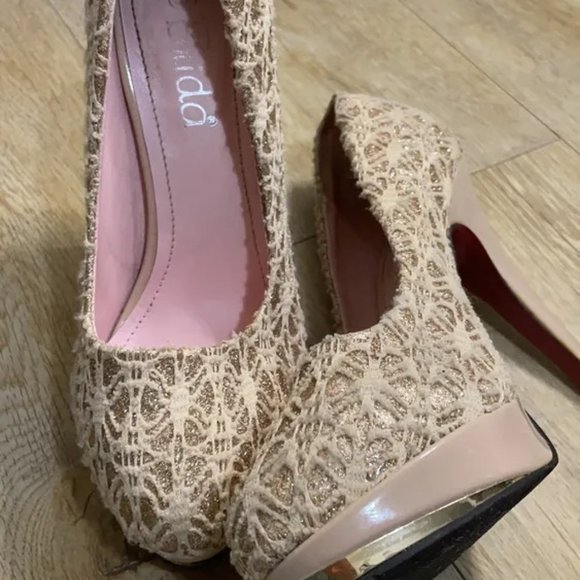 Gold Lace Platform Heels - Picture 2 of 5